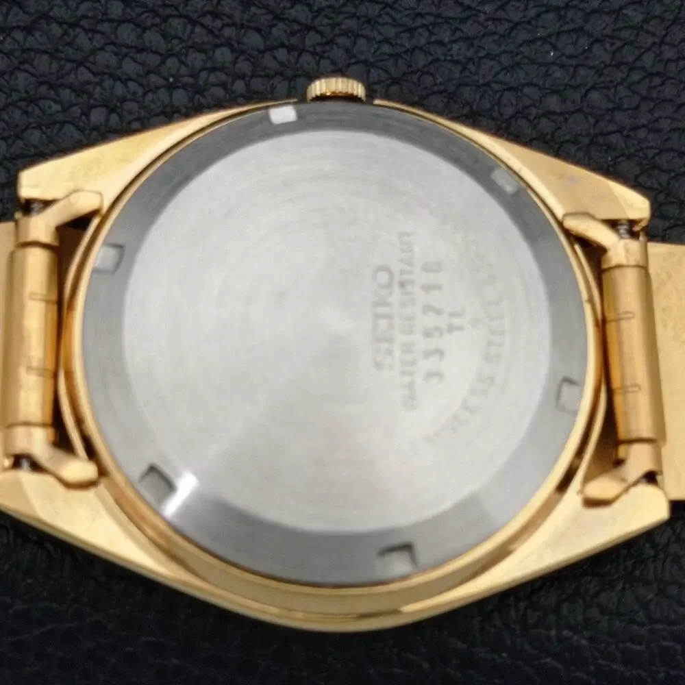 Vintage 1979 Seiko Automatic Mens Gold Watch W/daydate & Green accents
